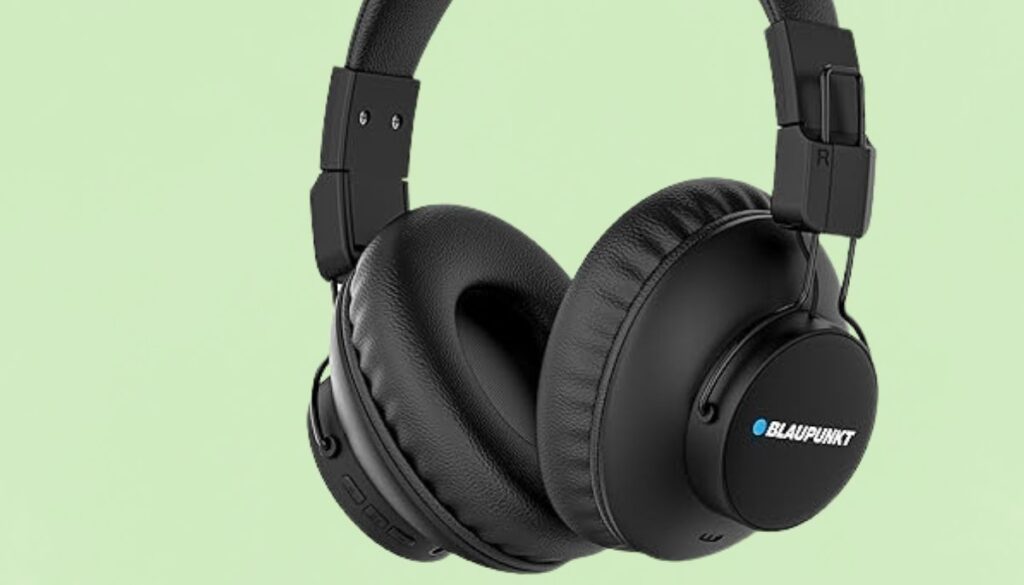 Over ear headphones under 2000 sale